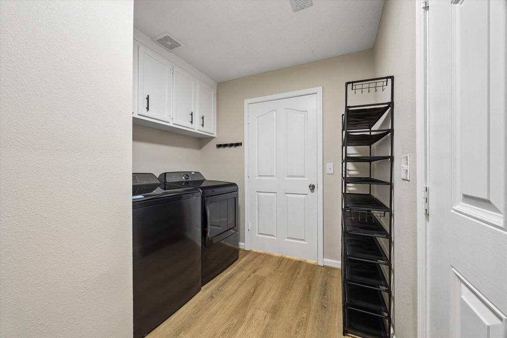 2617 29th Avenue N - Photo 12