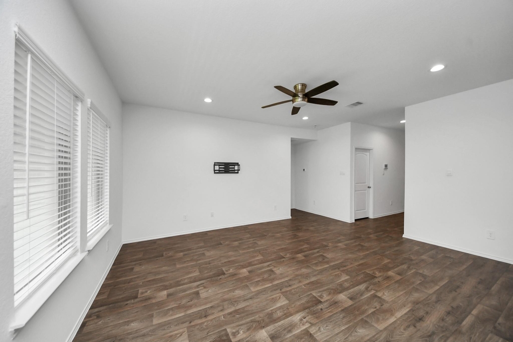 21314 Sleepy Willow Street - Photo 13