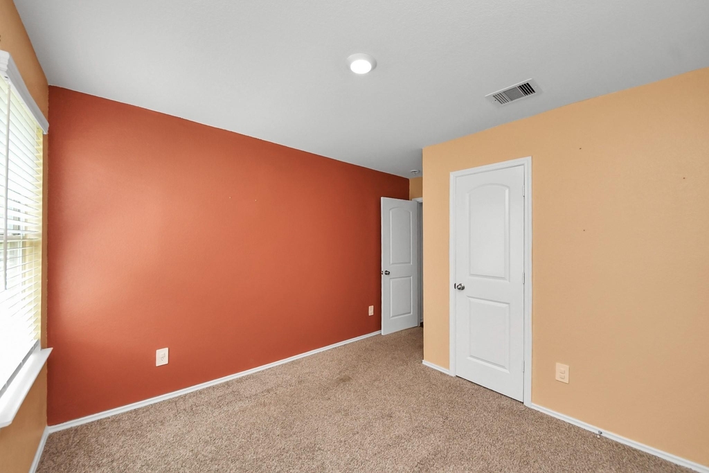 21314 Sleepy Willow Street - Photo 22