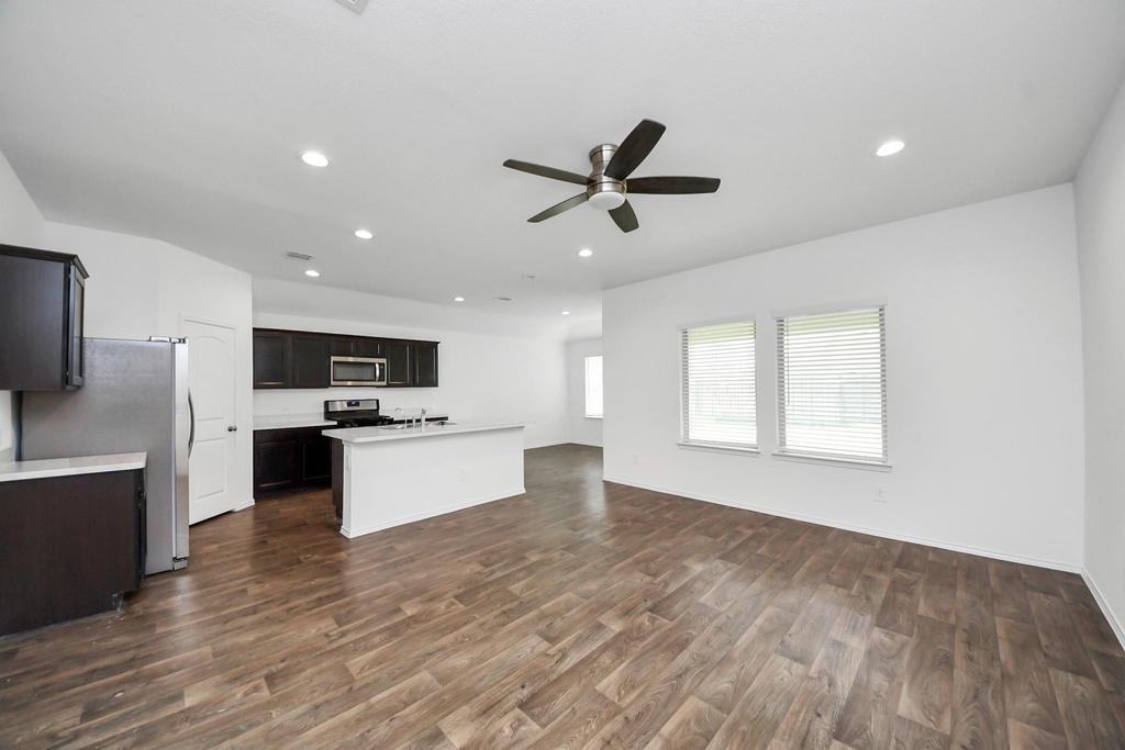 21314 Sleepy Willow Street - Photo 3