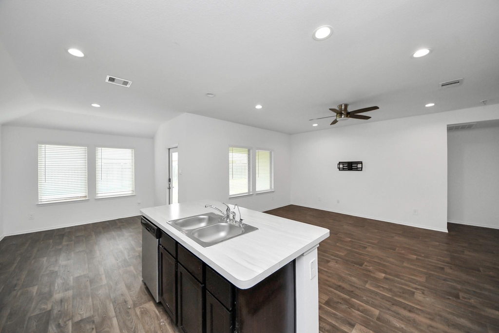 21314 Sleepy Willow Street - Photo 8