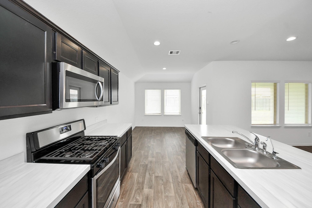 21314 Sleepy Willow Street - Photo 9