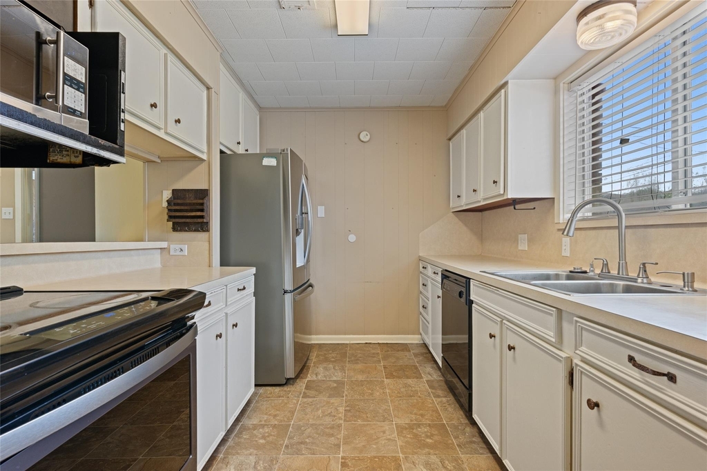 3808 Avenue O - Photo 18
