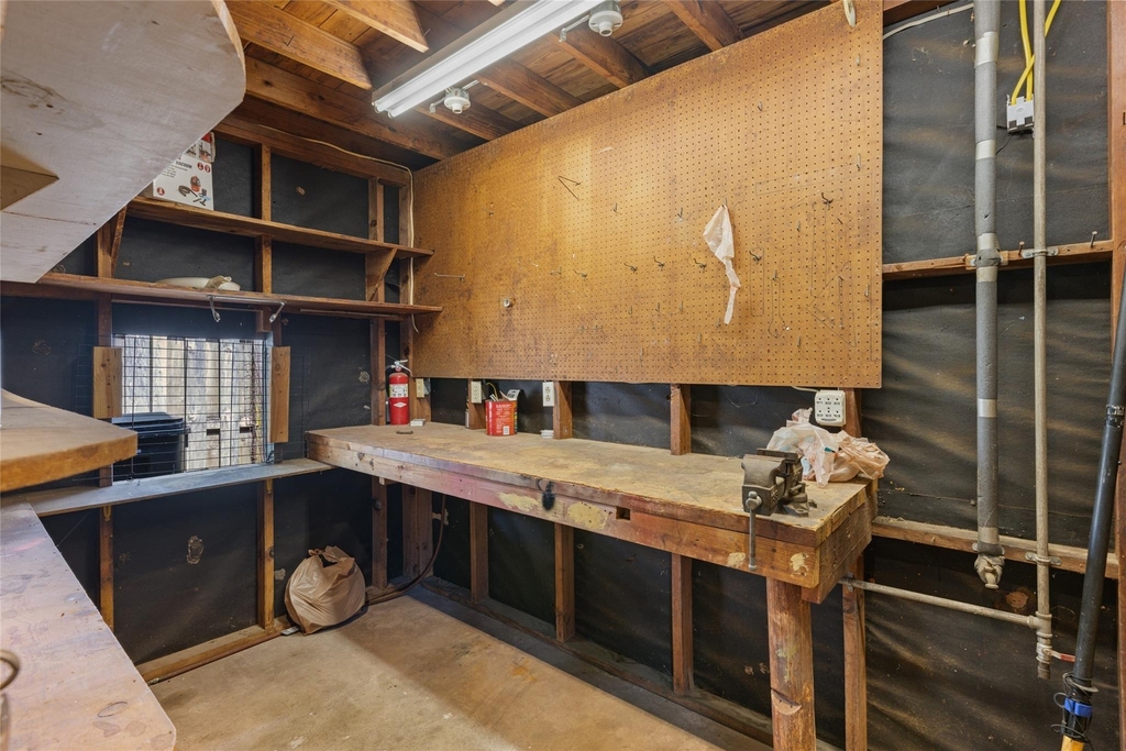 3808 Avenue O - Photo 37