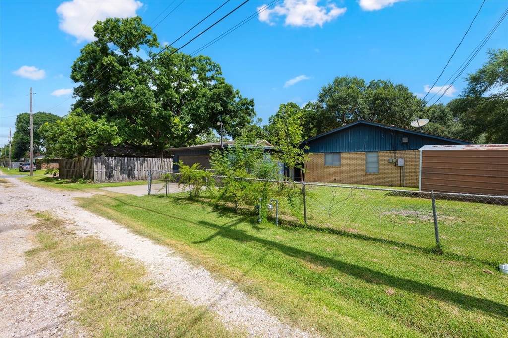 3808 Avenue O - Photo 35