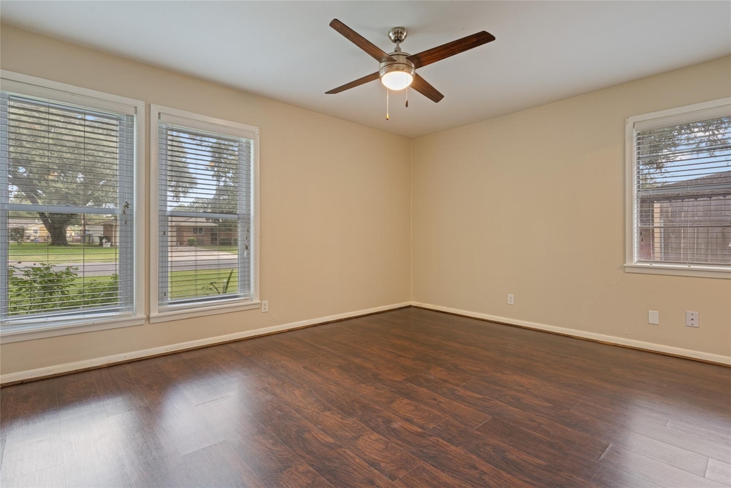3808 Avenue O - Photo 22
