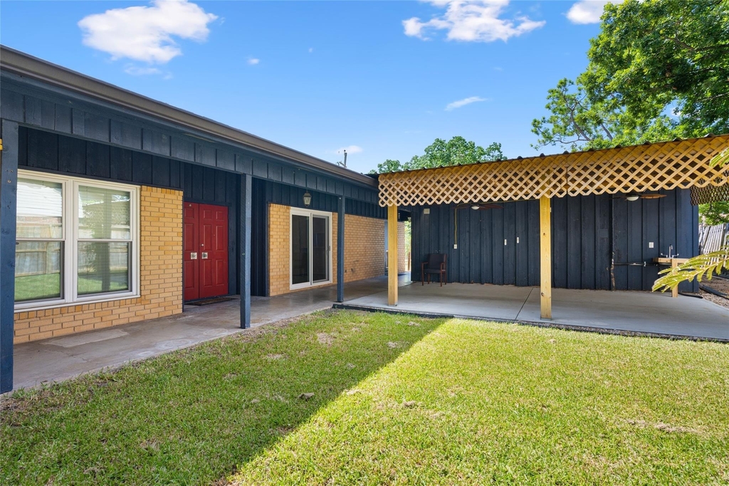 3808 Avenue O - Photo 5
