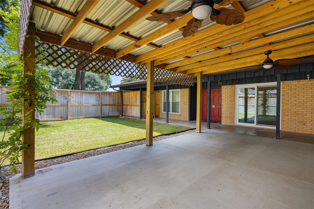 3808 Avenue O - Photo 9