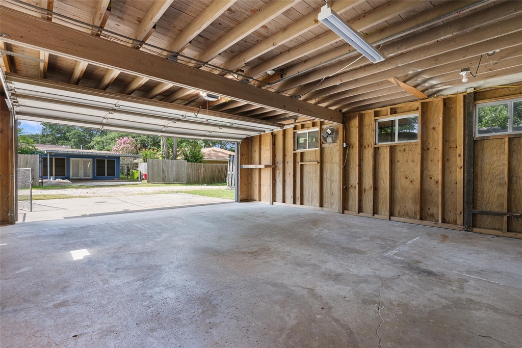 3808 Avenue O - Photo 36