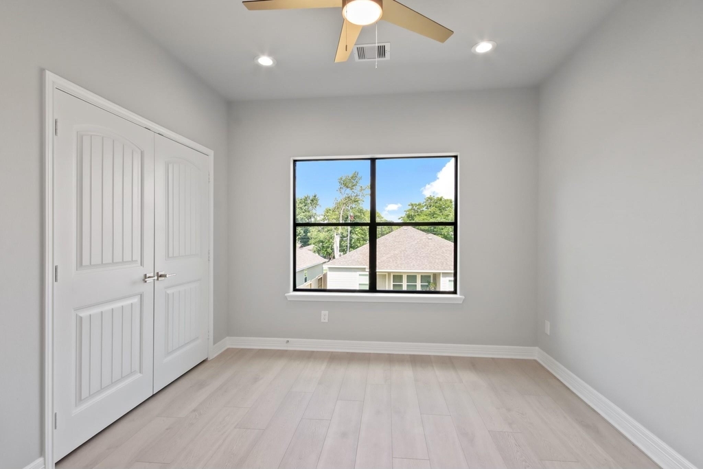 5415 Bacher Street - Photo 10