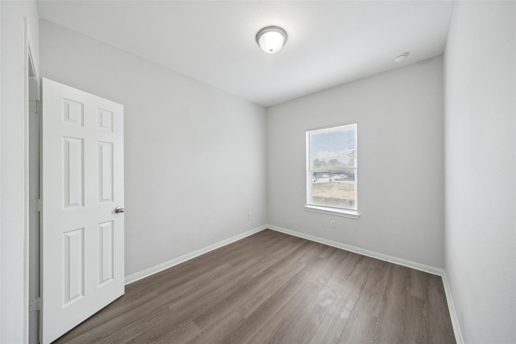 9018 Everglade Drive - Photo 14