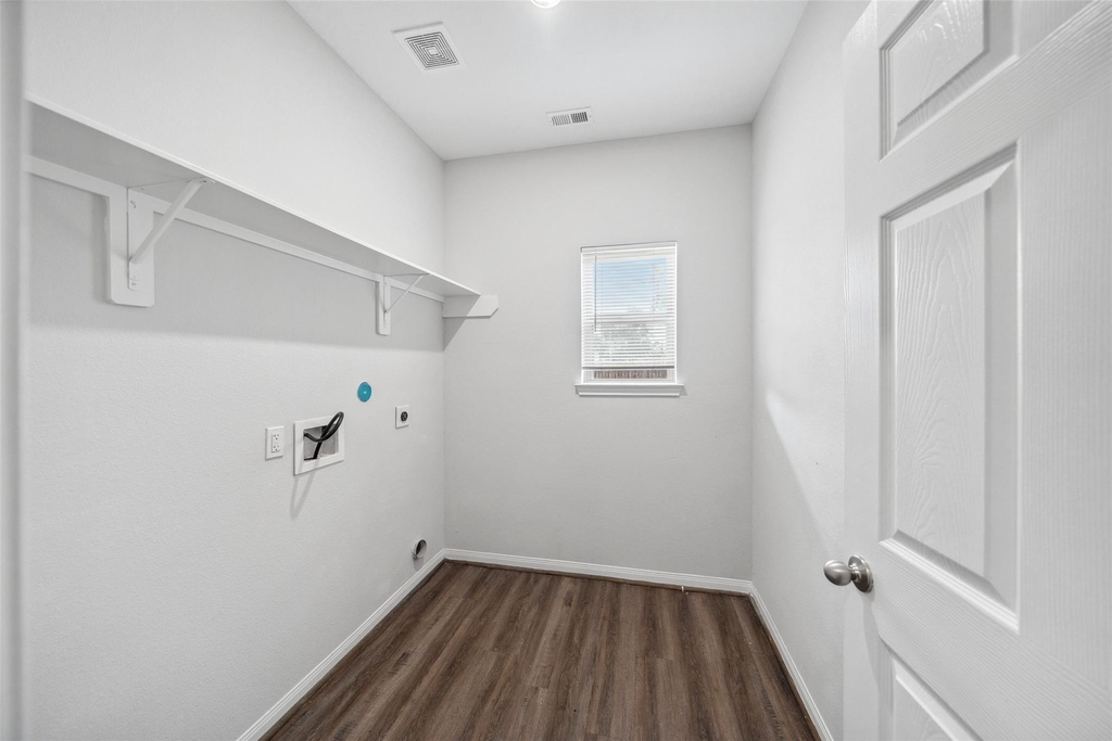 9018 Everglade Drive - Photo 11