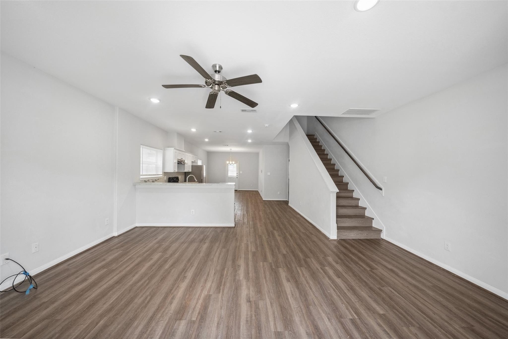 9018 Everglade Drive - Photo 2