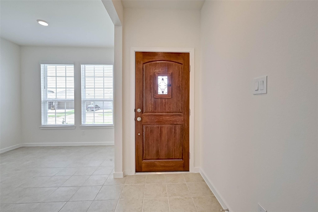 8022 Pinebrook Arbor Court - Photo 6