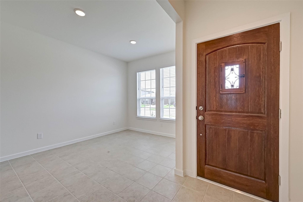 8022 Pinebrook Arbor Court - Photo 5