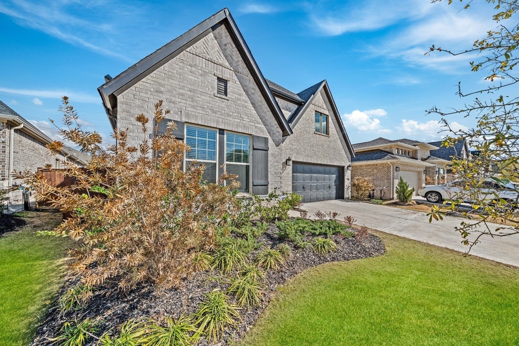 7415 Denali Drive - Photo 3