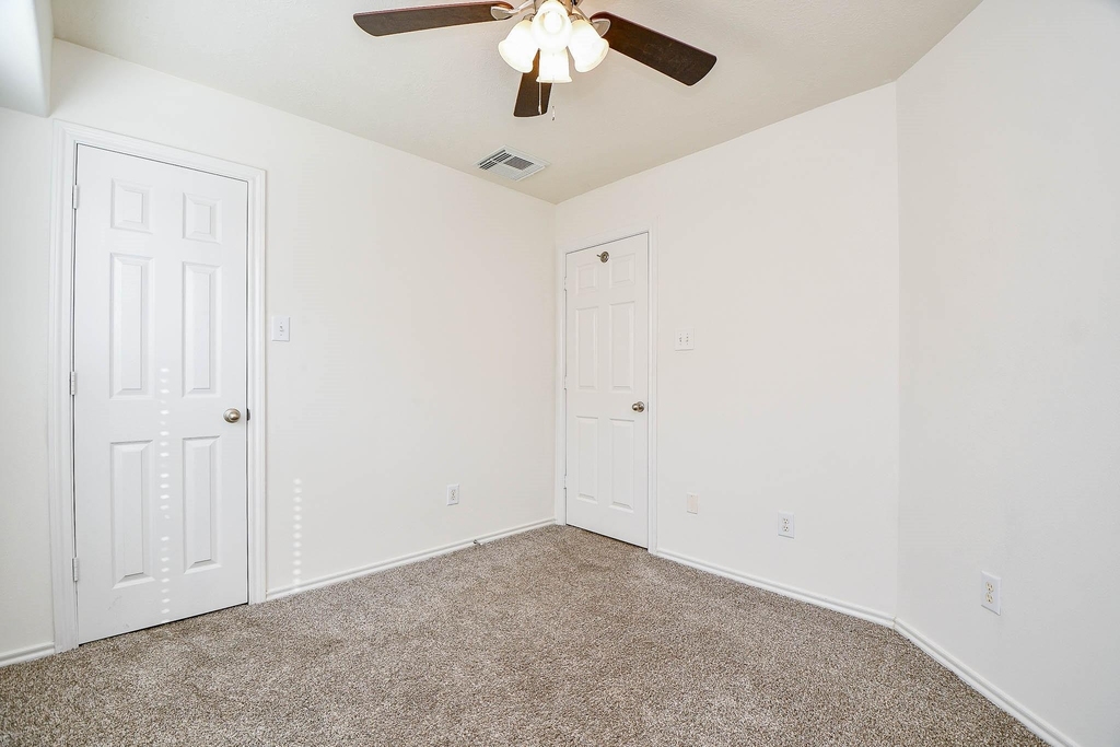 5607 Stonecloud Lane - Photo 35