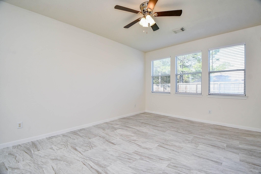 5607 Stonecloud Lane - Photo 11