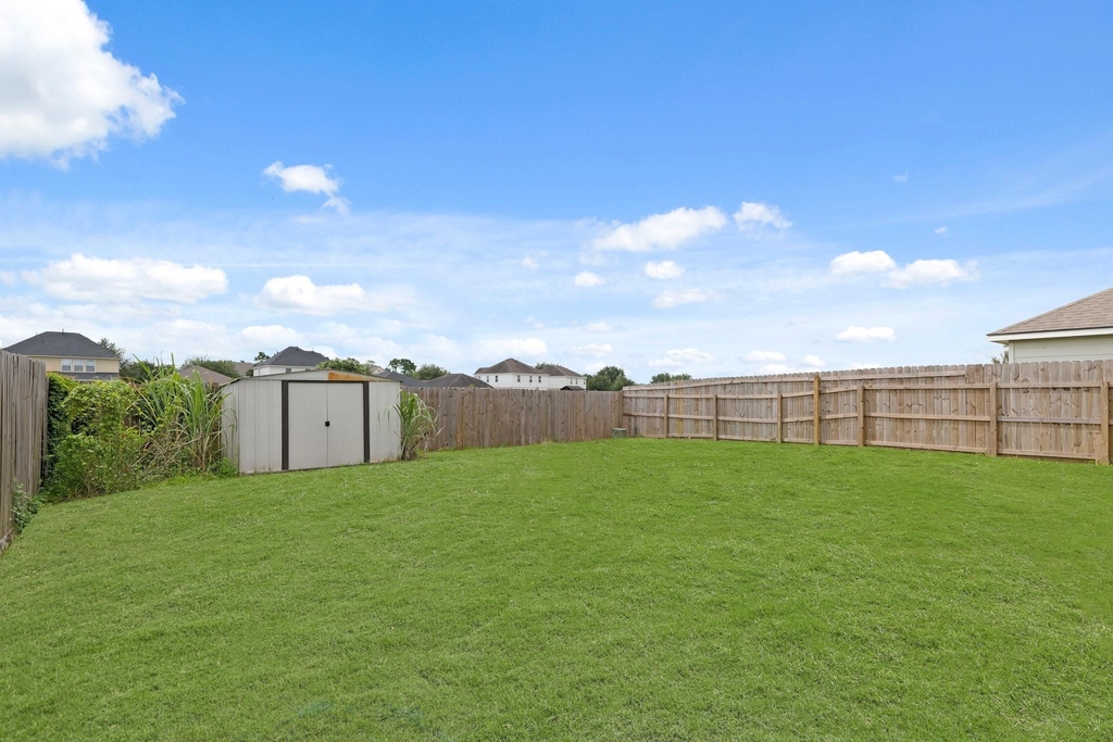 1907 Wooded Acres Drive - Photo 17