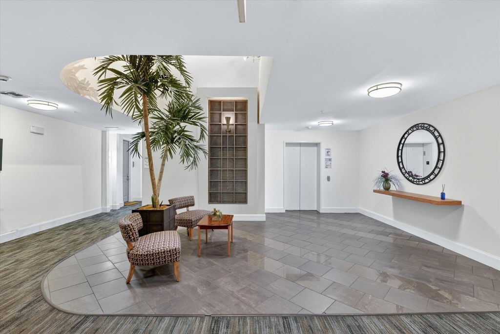 300 St Joseph Parkway - Photo 16