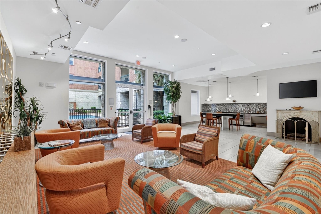 300 St Joseph Parkway - Photo 17