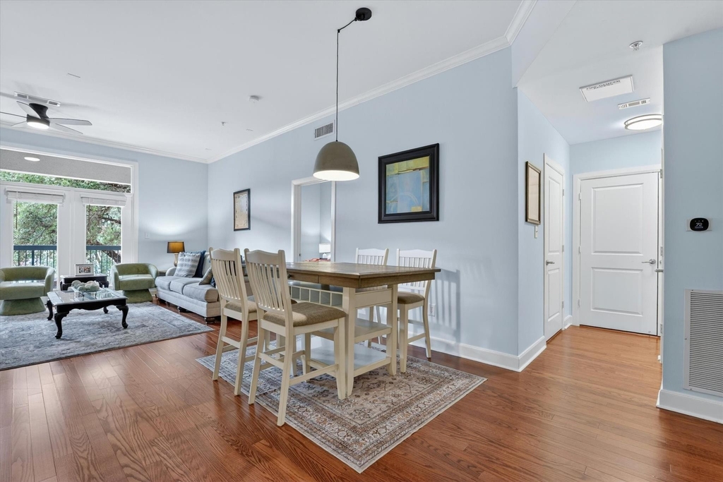 300 St Joseph Parkway - Photo 4