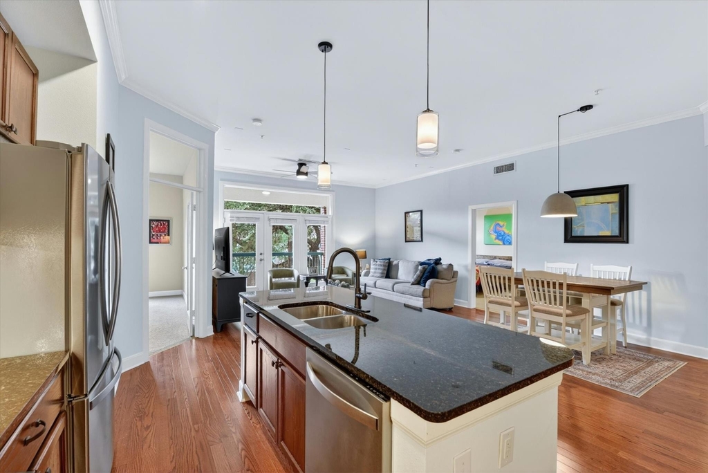300 St Joseph Parkway - Photo 3