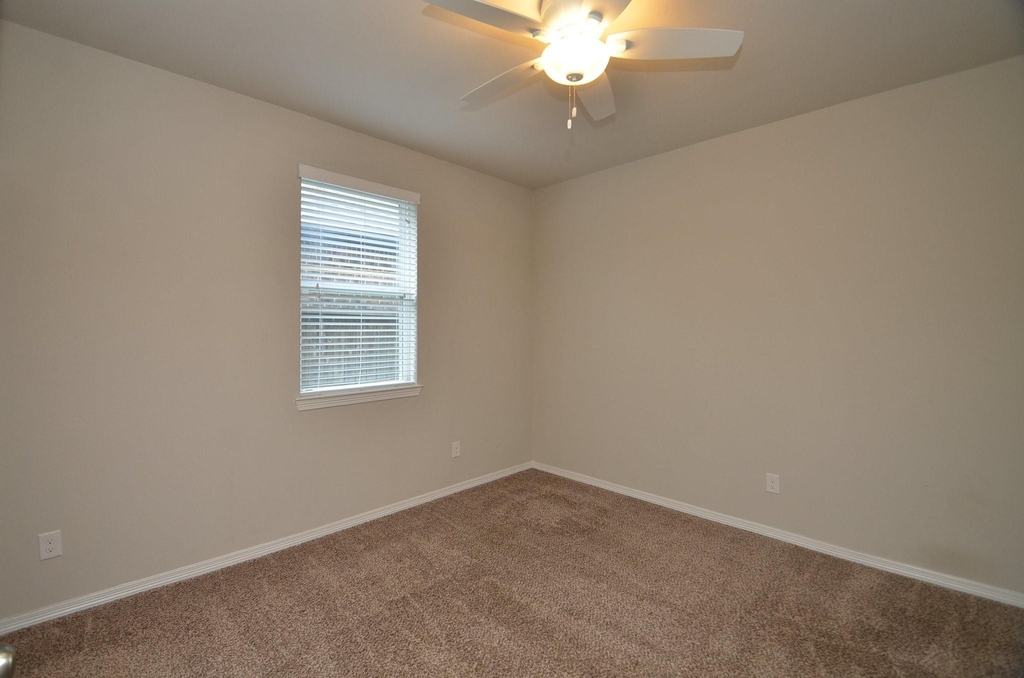 11134 Honeysuckle Haven Drive - Photo 17