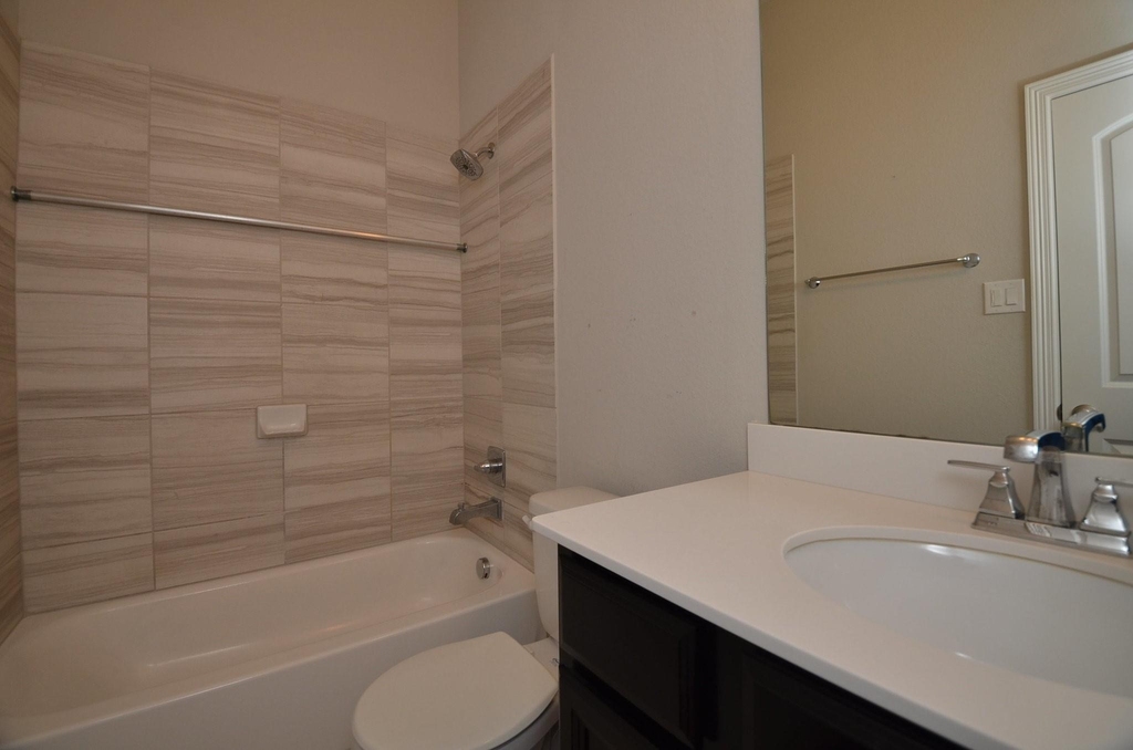11134 Honeysuckle Haven Drive - Photo 10