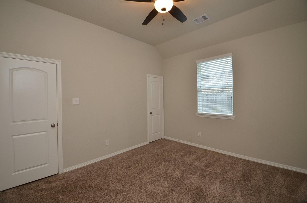 11134 Honeysuckle Haven Drive - Photo 15