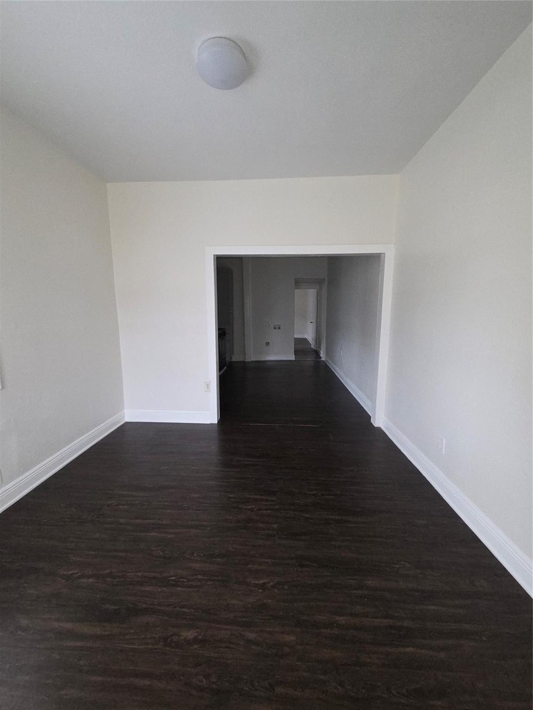 7902 Hudson Street - Photo 3