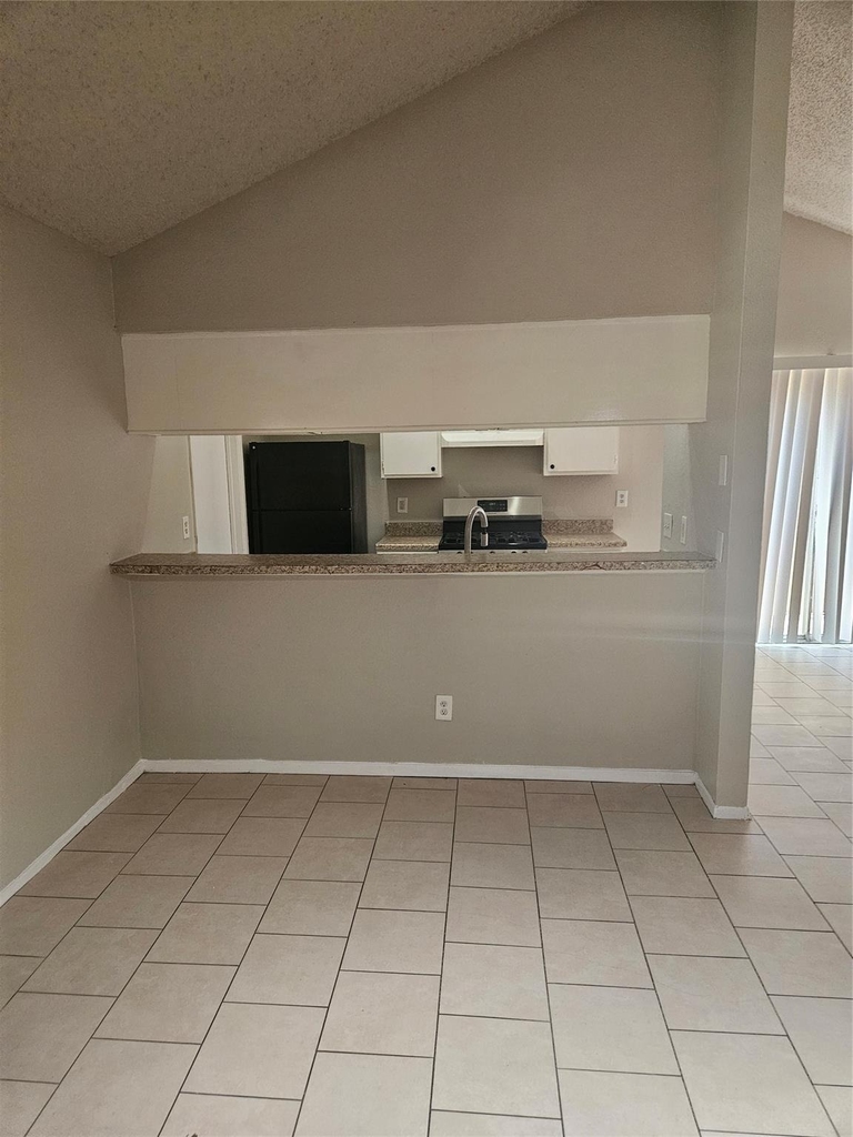 10111 Wild Hollow Lane - Photo 6