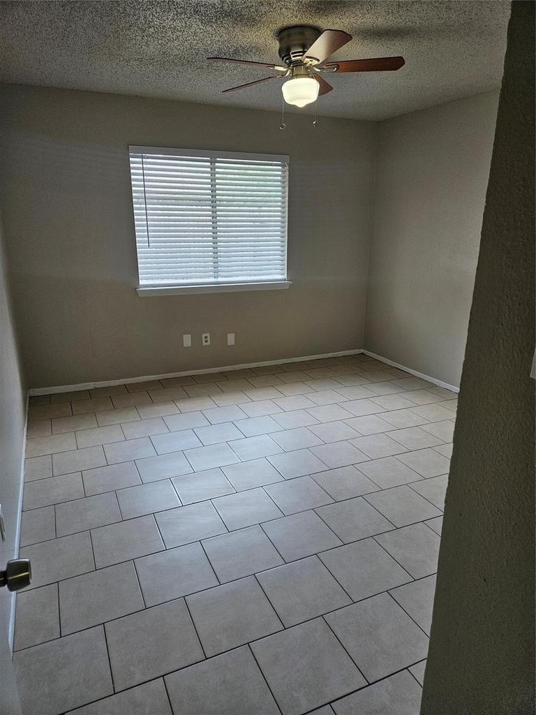 10111 Wild Hollow Lane - Photo 4