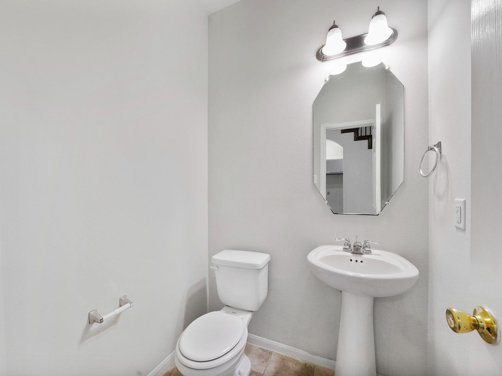 21614 Mid Peak Way - Photo 4