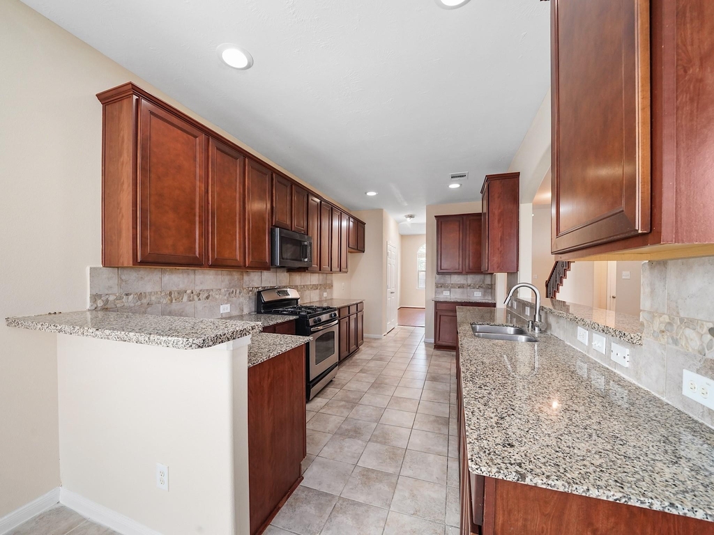 21614 Mid Peak Way - Photo 8