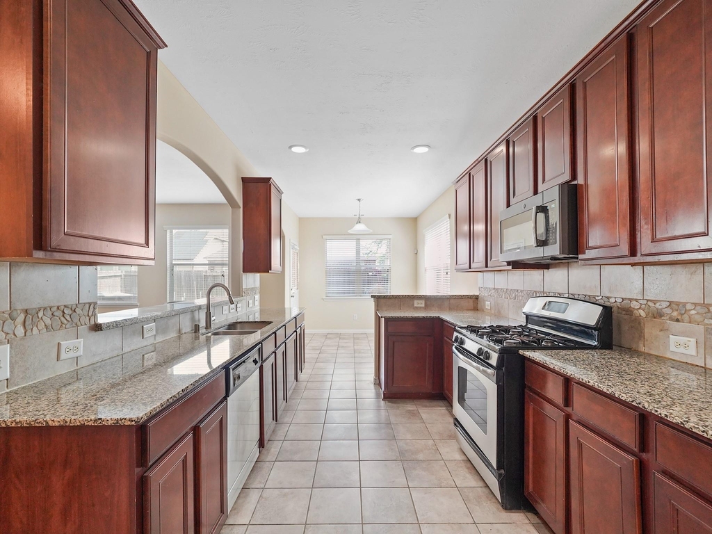 21614 Mid Peak Way - Photo 7