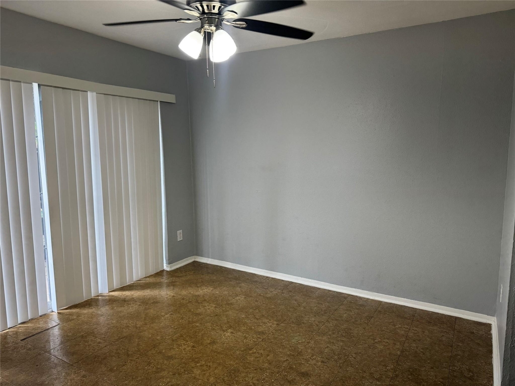 7925 Grove Ridge Drive - Photo 6