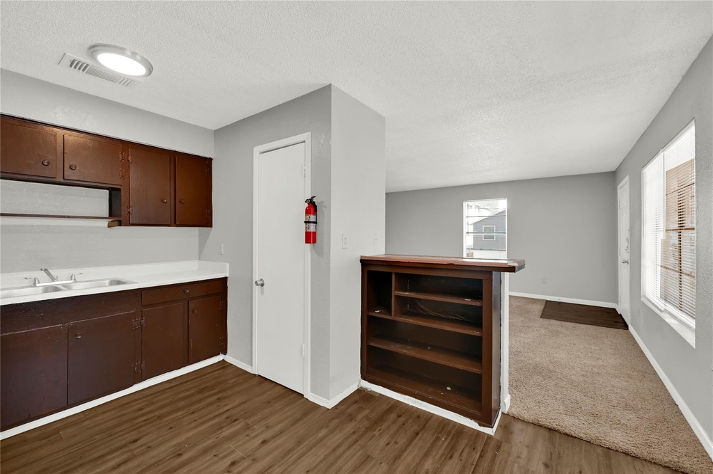 1711 Wichita - Photo 1