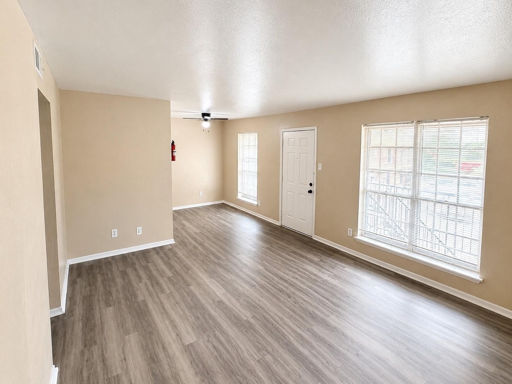 7301 Jensen - Photo 5