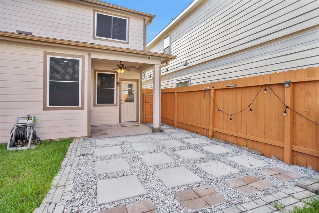 17423 Desmond Street - Photo 27