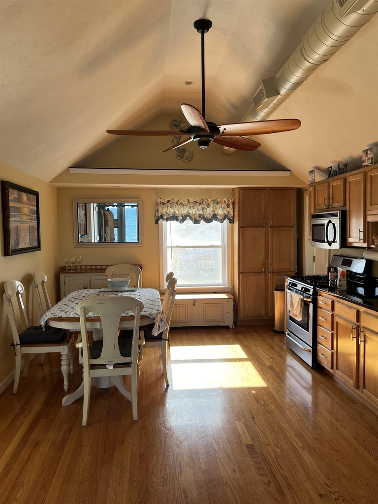116 Central - Photo 2