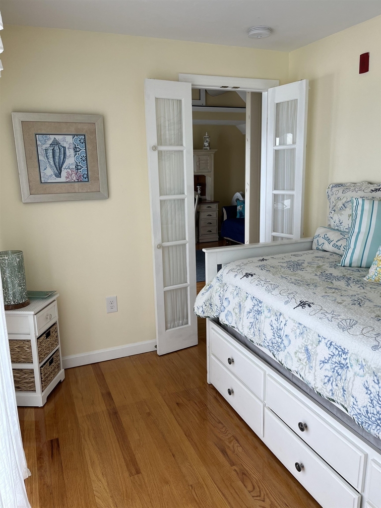 116 Central - Photo 12