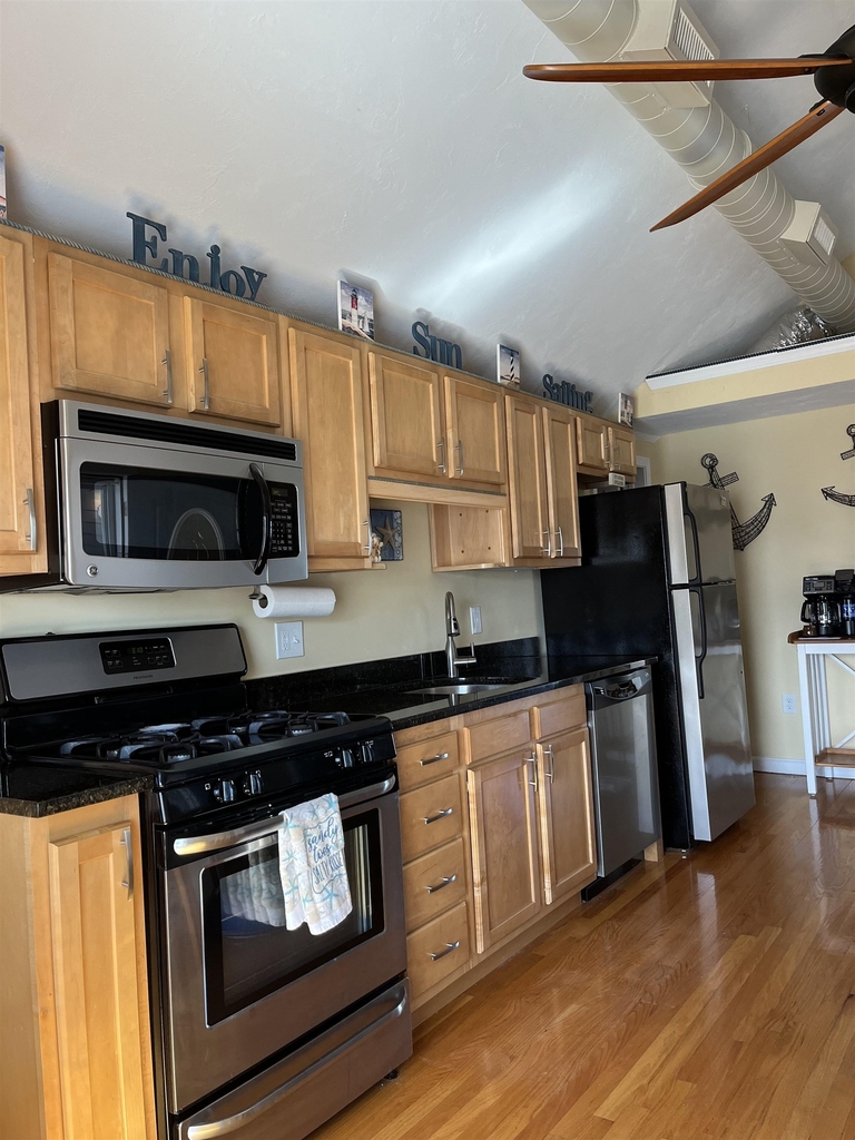 116 Central - Photo 24