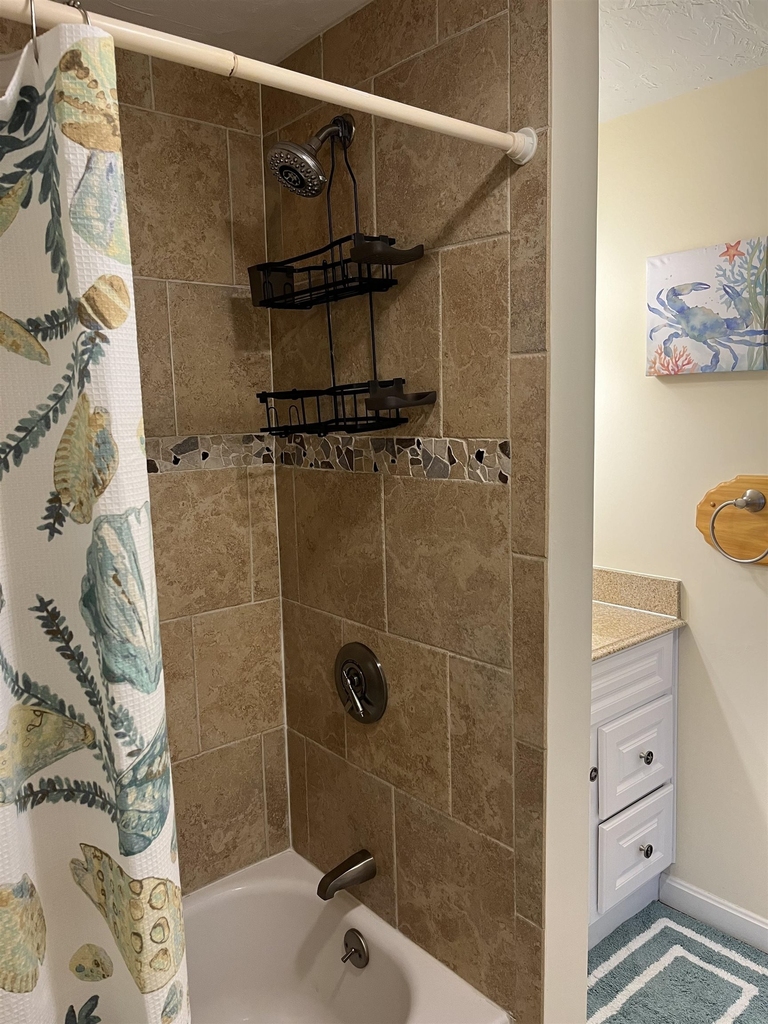 116 Central - Photo 18