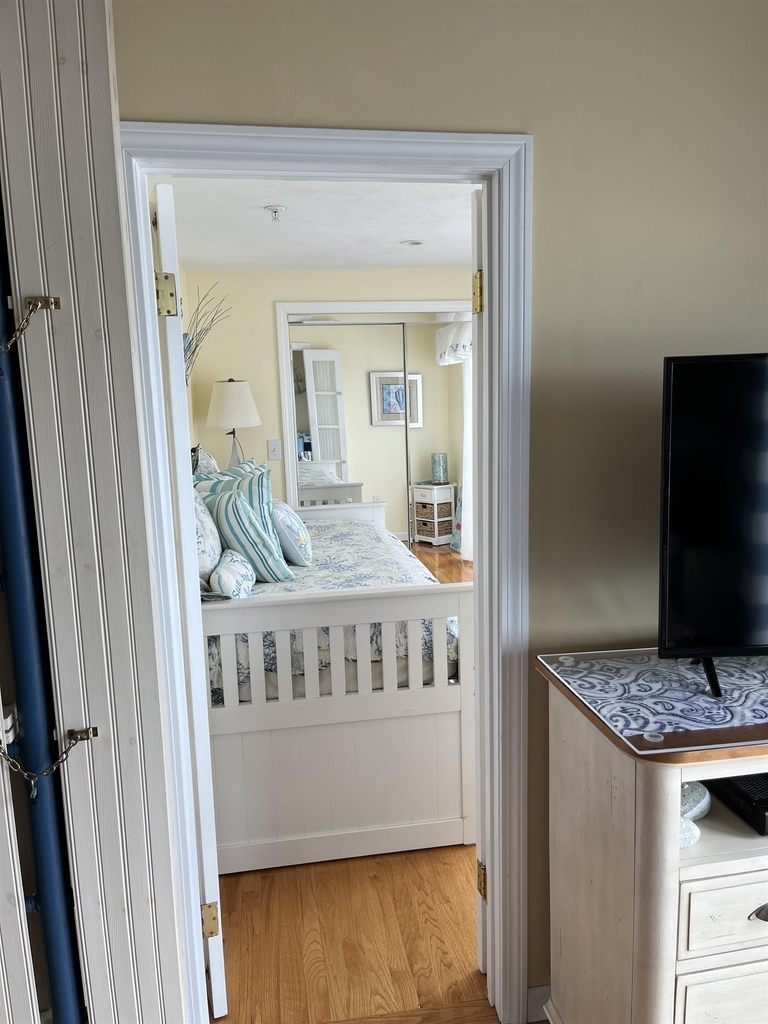 116 Central - Photo 9