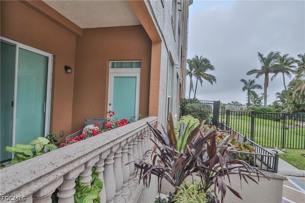 2825 Palm Beach Boulevard - Photo 4