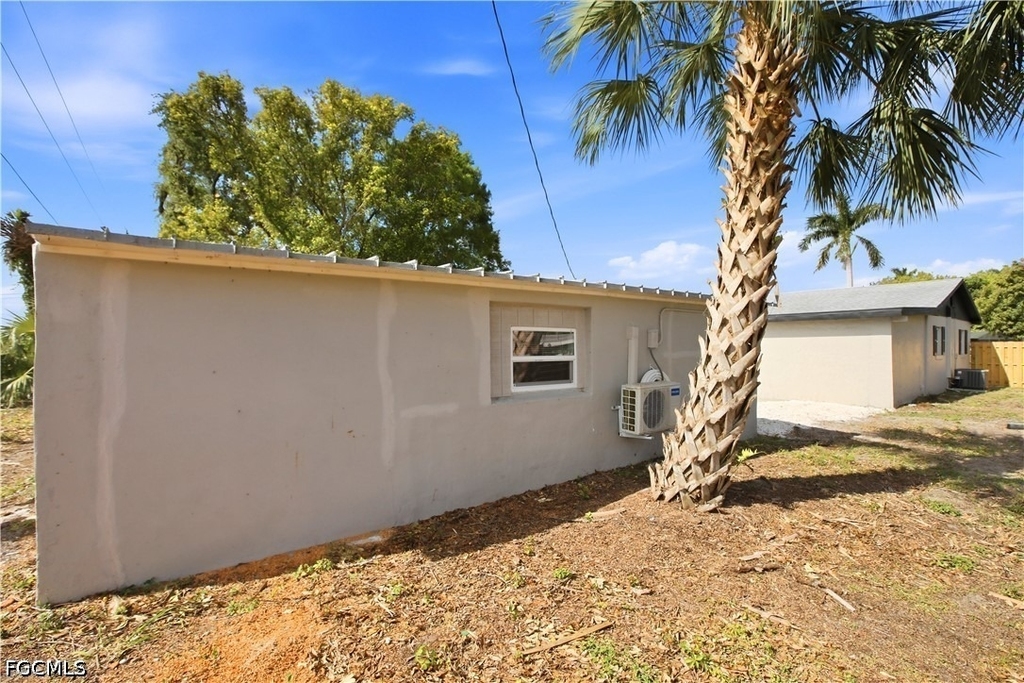 1640 Daniels Drive - Photo 4