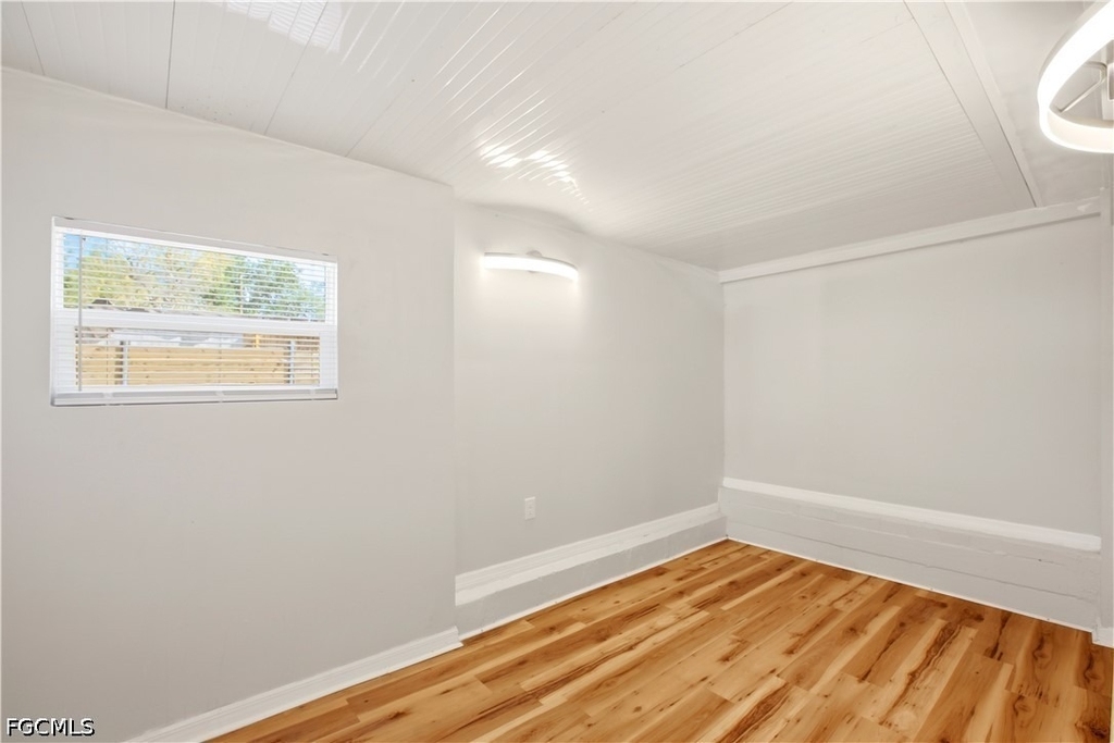 1640 Daniels Drive - Photo 9