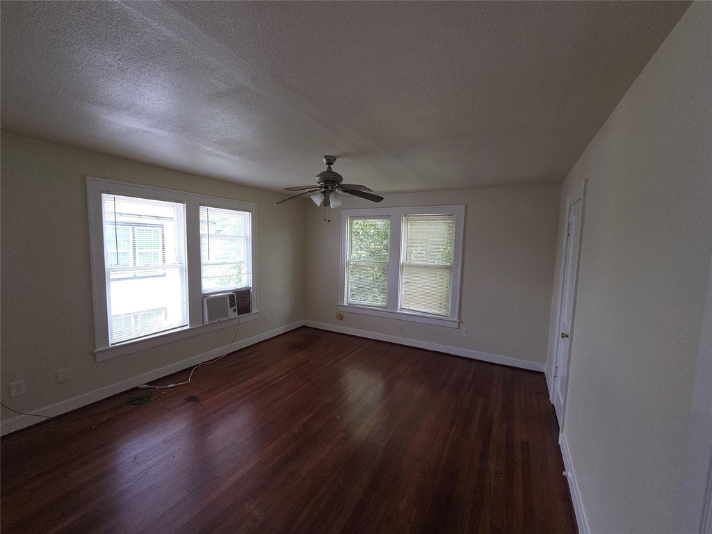 2805 Cleburne Street - Photo 9
