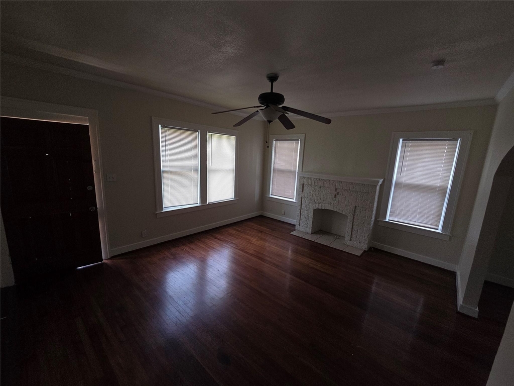 2805 Cleburne Street - Photo 2